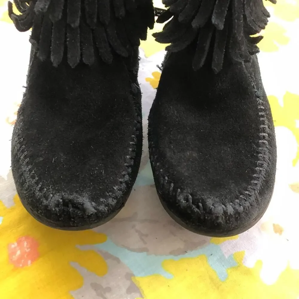 Minnetonka Black Side Zip Booties